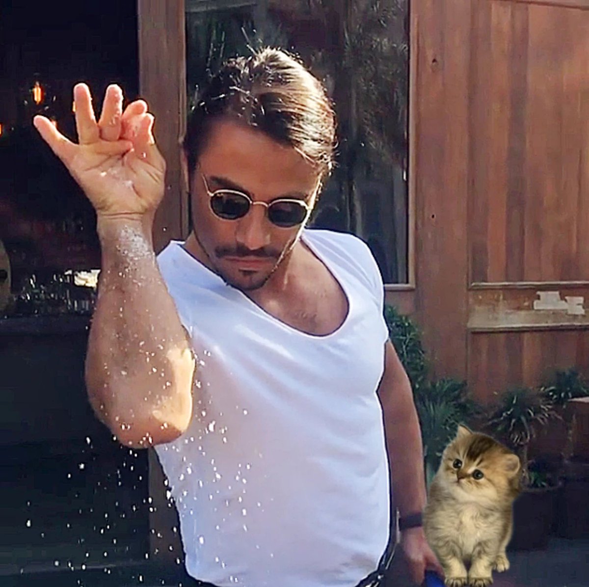 peeki_sol's tweet photo. We are launching any time now. LFG

$peeki first time seeing #SALTBAE in action 👀 https://t.co/L844xsfJ40