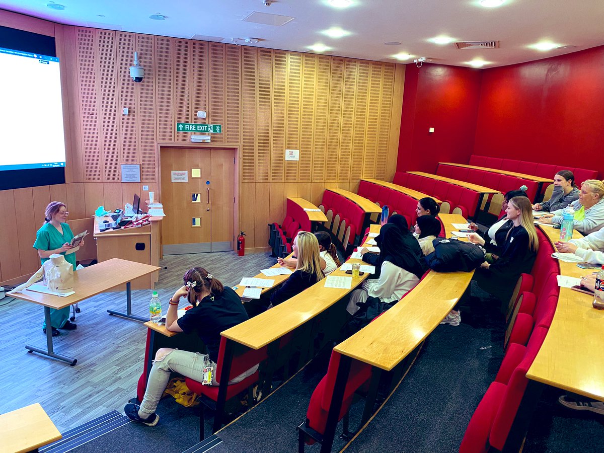 picklepie19's tweet image. Another fantastic IV Sim day with our 3rd year Child, LD and MH nursing students. @CLR82 @piphoney @SheffChildrens @SHUMentalHealth @SHUChildNursing