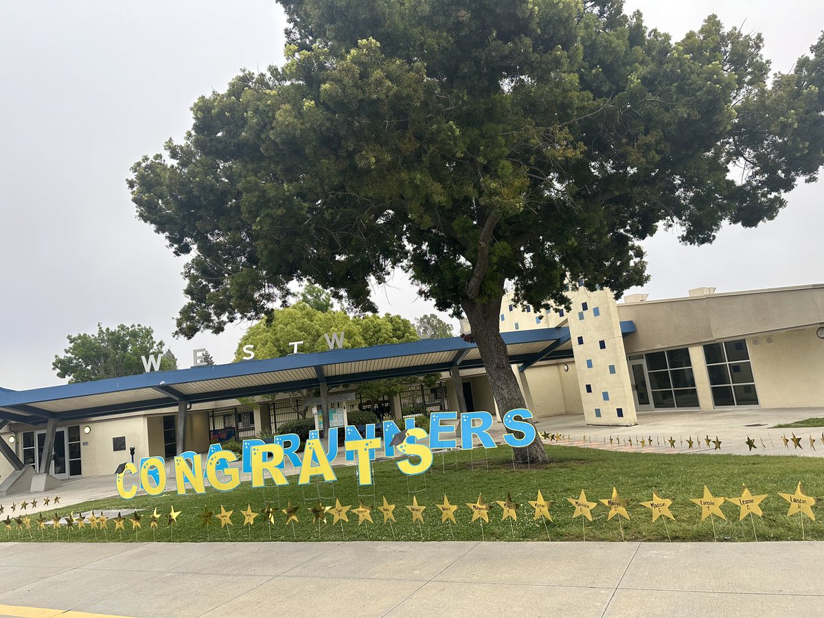 Another <a href="/RoadrunnersWwes/">WWESRoadrunners</a> 5th Grade Promotion in the books! <a href="/PowayUnified/">Poway Unified</a> 
#PUSDClassof2024