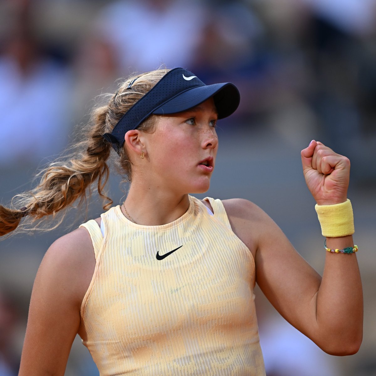 rolandgarros's tweet photo. The youngest Roland-Garros semifinalist since Hingis in 1997 🤩 https://t.co/8tjlzu7g1Z