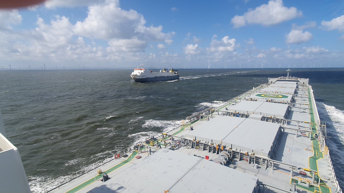 The NWly windy morning over the River Mersey made better by meeting Pilots <a href="/jslateruk/">John Slater</a> &amp; <a href="/gwyfaz/">Gwyndaf Farrell</a> ...