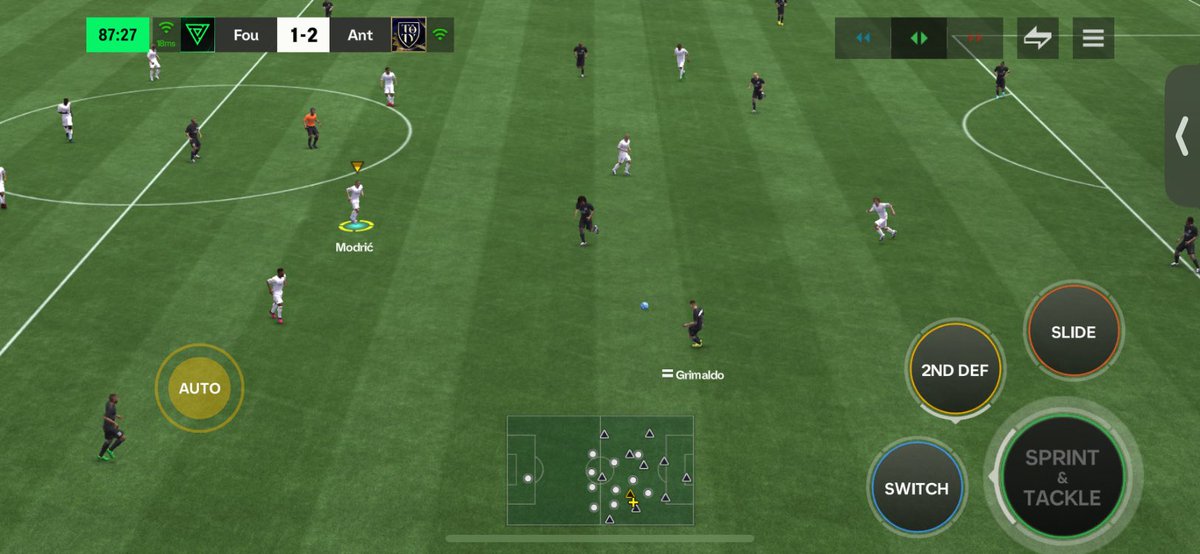 founder_t8's tweet photo. @EAFCMobileForum How does ea allow this waste of time 😠 they should have a punishment does ea even see the reports https://t.co/8Jlq7U5YYT