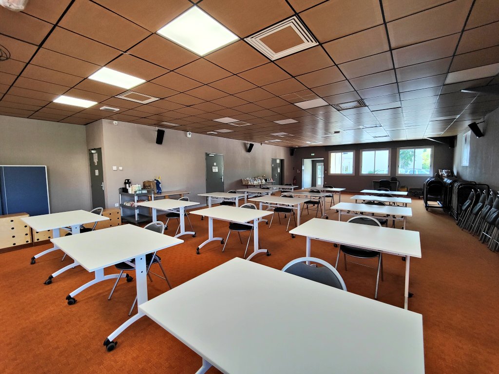 EtwTerp's tweet photo. Aujourd'hui, 15 élèves de 4e des collèges J. Rostand & E. Thomas de Draguignan, ainsi que J. Cavaillès de Figanières ont participé à la finale du concours intercollèges #dphimaths !
Bravo à eux ! Sur le podium, 1 garçon et 2 filles 👏🏻👏🏻👏🏻🎉🎉🎉
#maths #dracenie https://t.co/lrhmiYUy42