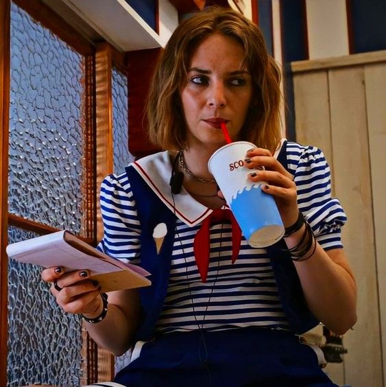 _anjely_x's tweet photo. Dos lesbianas fusionadas porque lesbiana no mata a lesbiana y menos en junio 🩷🤍🧡
Quiero hacer más dibujos Disventure Camp x Stranger Things
#disventurecamp #disventurecampallstars #disventurecamplake #strangerthings #strangerthingsrobin https://t.co/ndg9chIYQw