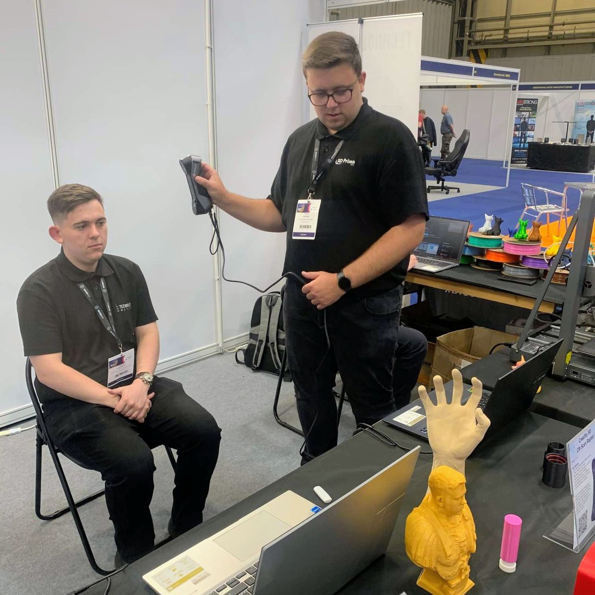3DPrima's tweet photo. We're having a great time as always here at @TCT3Sixty, together with our partners @Creality3dP! 😊 

#3DPrima #TCT3Sixty #TradeShow #3DPrinting #3DPrinter #3DScanning #3DScanner #AdditiveManufacturing #Creality #3D #Birmingham https://t.co/DUIZsVJcab