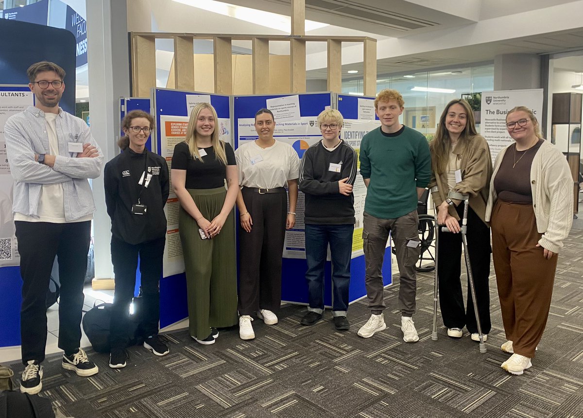 PaulAnsdell's tweet photo. Had a great day at the first @NorthumbriaUni EDI Conference, presenting our team’s work on gender influences on sports degrees.

This group of UG+PG students are supported by @physoc Education and Teaching Award, and are producing some really insightful work!

#NUEDIconf24 https://t.co/dqUr3nIwG2