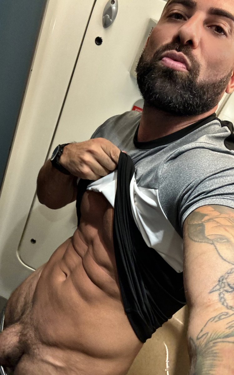 chrispawley8787's tweet photo. Retweet to see it all! 😜

¡Retuitea para verlo todo! ����

#naked #gay #dick #bigdick #cock #abs #gaymuscle #gayabs #onlyfans https://t.co/YAD7kfp2WA