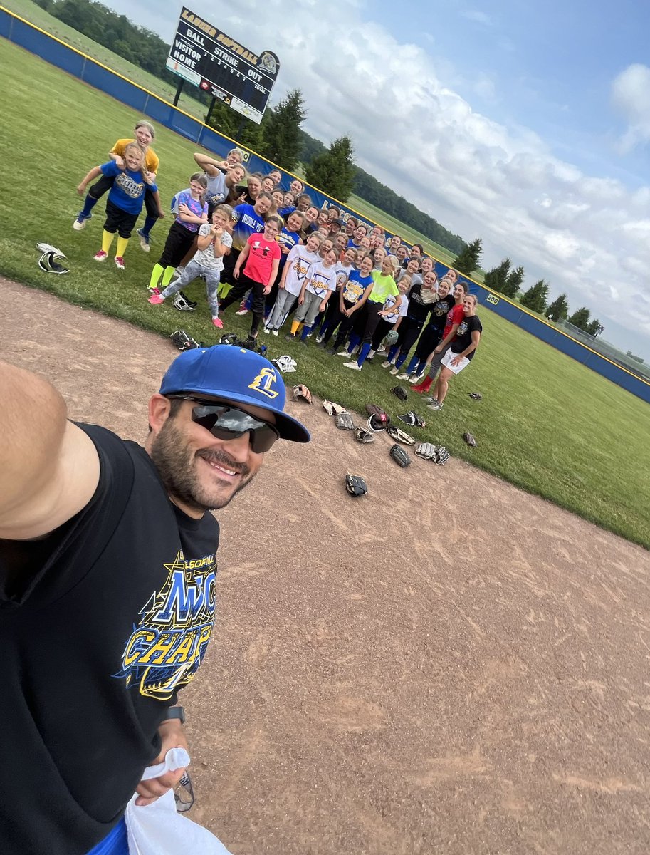 Lincolnview High School Softball tweet media