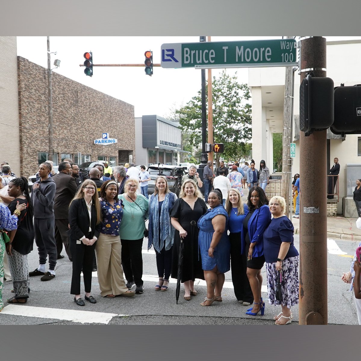 CityLittleRock's tweet photo. The renaming of the street honors Moore's legacy and reminds city staff and others who drive past City Hall of his dedication to public service and Little Rock's residents. [3] https://t.co/gKyej7RQEU
