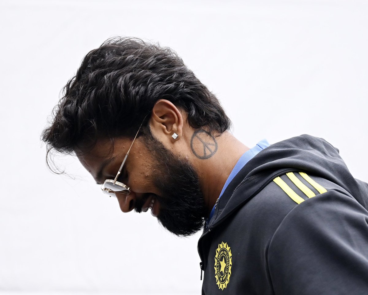 hardik pandya tweet media
