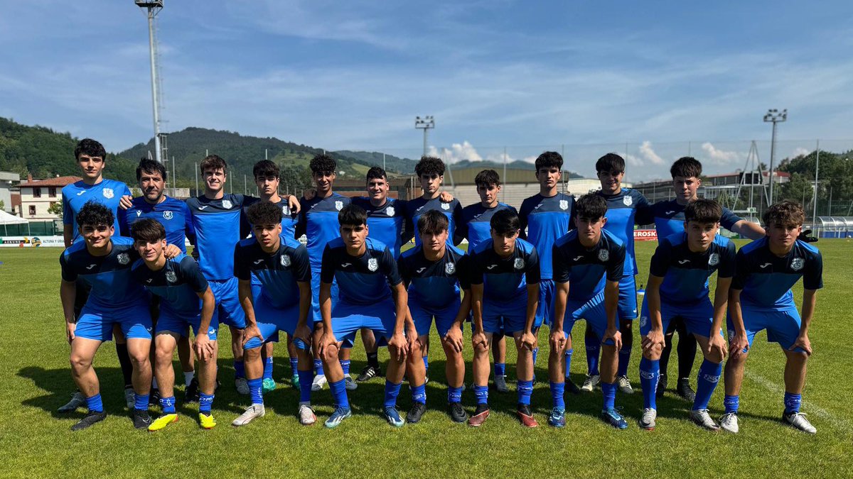 🔵⚪️ 𝐊𝐀𝐃𝐄𝐓𝐄𝐄𝐍 𝐒𝐄𝐋𝐄𝐊𝐙𝐈𝐎𝐀𝐊

Gure kadeteen selekzioek entrenamendu saioa izan dute Garmendipen larunbateko Gasteizko Txapelketa prestatzeko.

Eskerrak eman nahi dizkiogu <a href="/lagunonak_FT/">Lagun Onak FT</a> -ri entrenatzeko zelaia uzteagatik.

#GipuzkoaBatGara