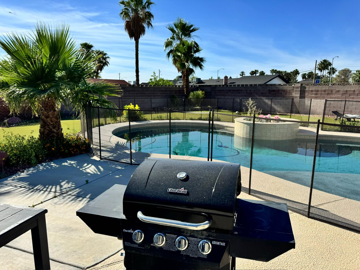 Otro año más con la suerte de poder estar en las <a href="/WSOP/">WSOP - World Series of Poker</a> , este año cambiamos el strip por una villa con amigos y poder disfrutarlo aún más!! 3 días por aquí ya y un mes por delante para darlo todo, GL us!🎉🎉🥳🥳