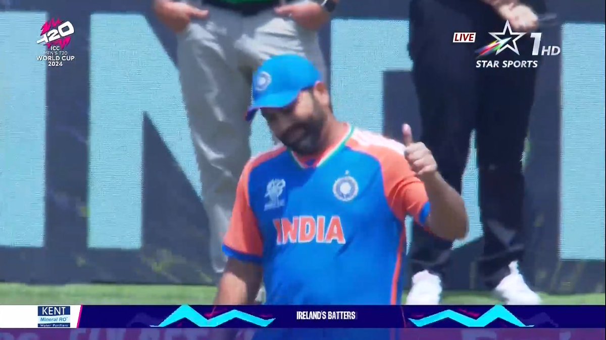 CricCrazyJohns's tweet photo. Rohit Sharma said "It's just a Little sore".

- Captain is absolutely fine. 🇮🇳 https://t.co/9QDQIcGKMT