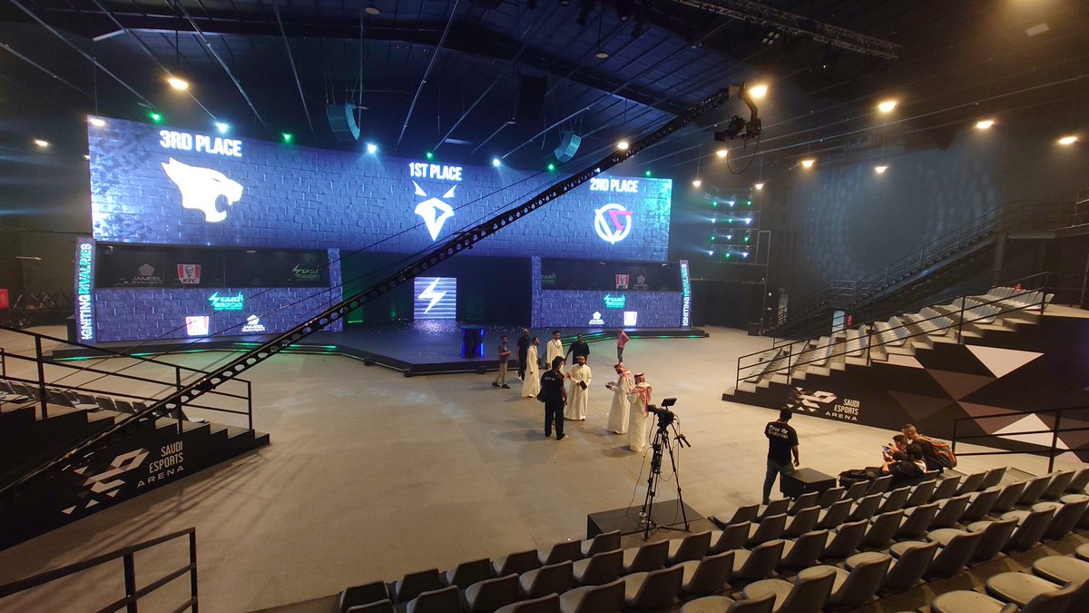 Kir4x1's tweet photo. بالأمس إنطوى الفصل الثاني من قصة كاونتر سترايك ٢ في الدوري السعودي و يا له من فصل.
 استمتعت جداً في هذه البطولة و استمتعت أكثر في العمل مع زملائي للأمانة يعطيهم العافية جميعا.
حاولت إني أصحح أغلاطي و أحسن من مستواي و الحمدلله الجاي أفضل بإذن الله. إن شاءالله تكونو استمتعتُ معانا. https://t.co/btwWwrrZw8