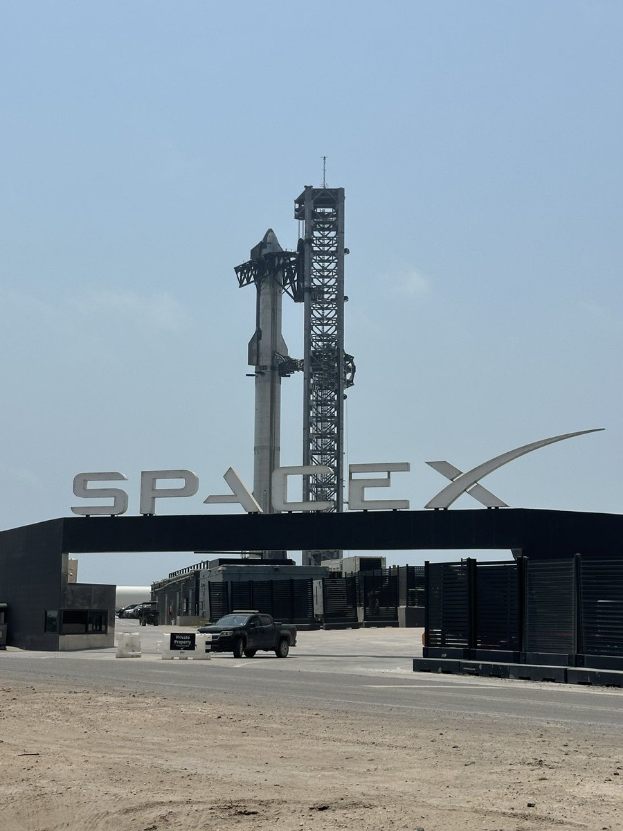 VisitBocaChica's tweet photo. #StarshipCountdown for #IFT4 at https://t.co/eH2C7qKchT.
… and here we go!
🤩- Excited space fans
✅ - FTS installed
✅ - Keep Out Zone notice (https://t.co/9enXCZ0Bla)
✅ - Road closure notice
✅ - MSIB (https://t.co/V5LZMmxVpE)
✅ - NOTAM
✅ - FAA Launch license
✅ - S29/B11 stacked
⏰ - Evacuation notice
⏰ - #BocaChica Weather
⏰ - @elonmusk confirmation
⏰ - LAUNCH 🚀
⏰ - #BocaChica history! “Excitement guaranteed!”