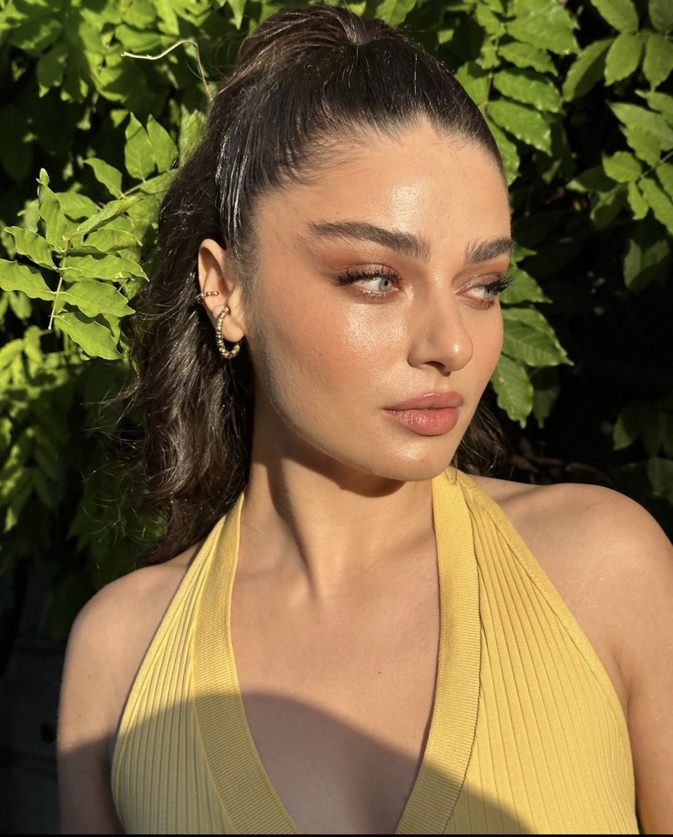 MiriiC24's tweet photo. My beautiful Queen! 🧚🏻‍♀️💖✨🫠
 #AyçaAyşinTuran https://t.co/7tp3oj3qGZ