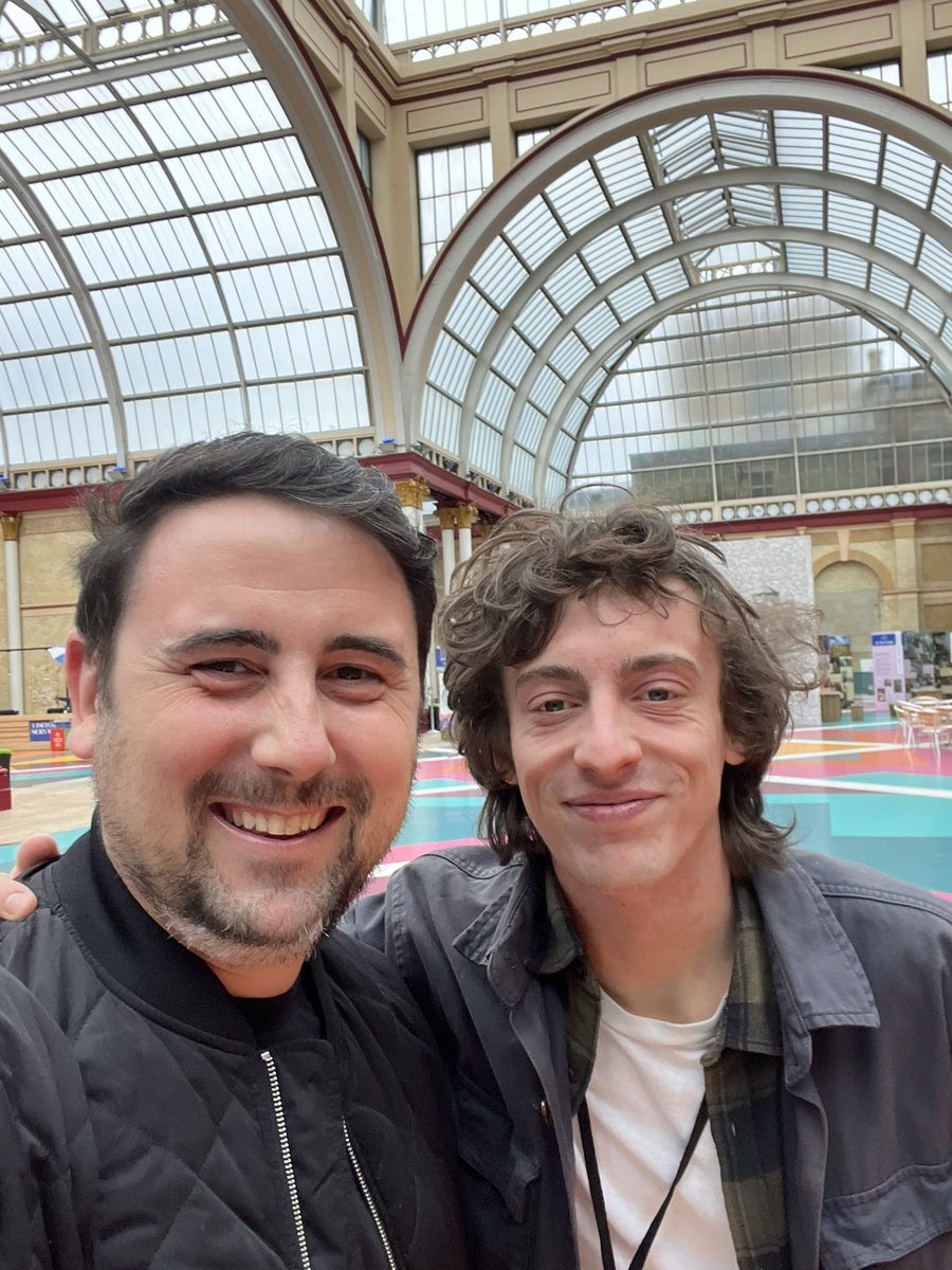 LDNTheatreMania's tweet photo. Glass Menagerie - Ally Pally Th

Absolutely loved the style of this production…nothing on stage but small glass statues, flowers and a big moving sign “Paradise”!Loved Somerville, mesmerising acting and of course Hilton-Hille! Great future in front of him! #theatre #theatreblog https://t.co/m4WtCP1SEX