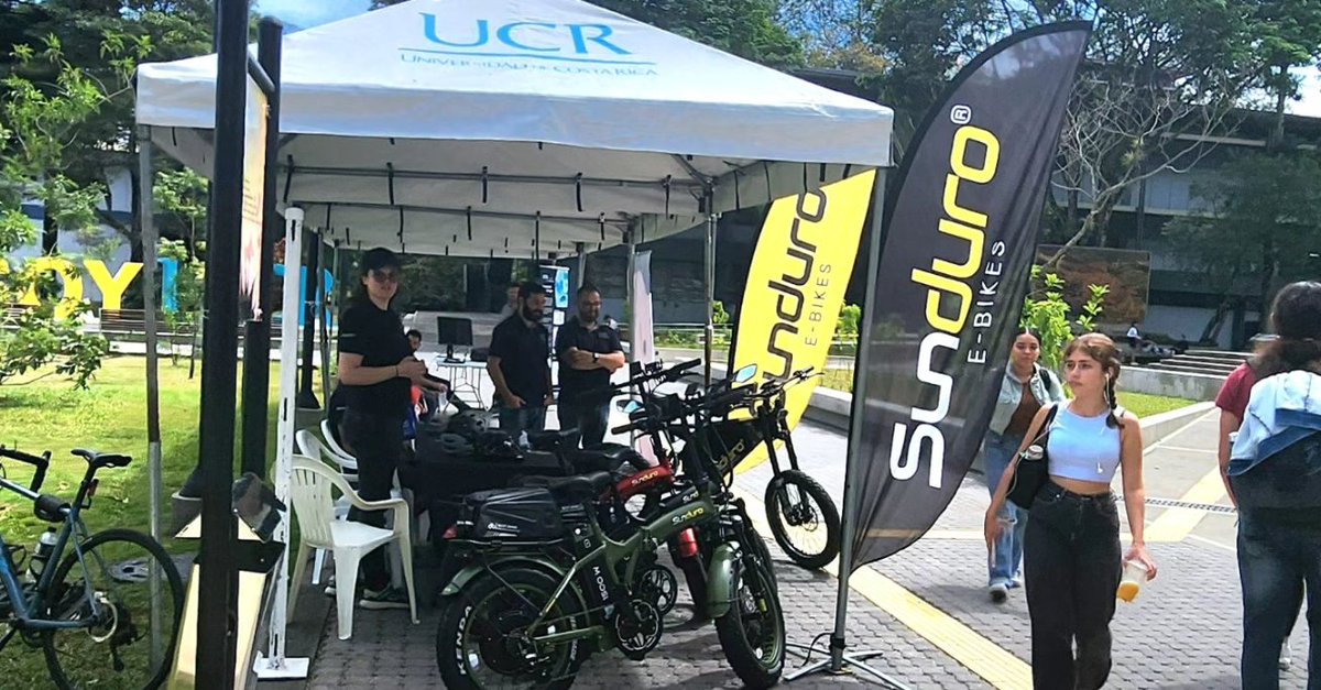 asomove's tweet image. ⚡️🌎☘️ #DíaAmbiente En el Día Mundial del Medio Ambiente, estamos en la @UniversidadCR con exhibición de transporte eléctrico y charlas "relámpago" para aprender sobre bicis y autos eléctricos, reciclaje de baterías y conversión de vehículos.

@geeklog #fortech #sunduro