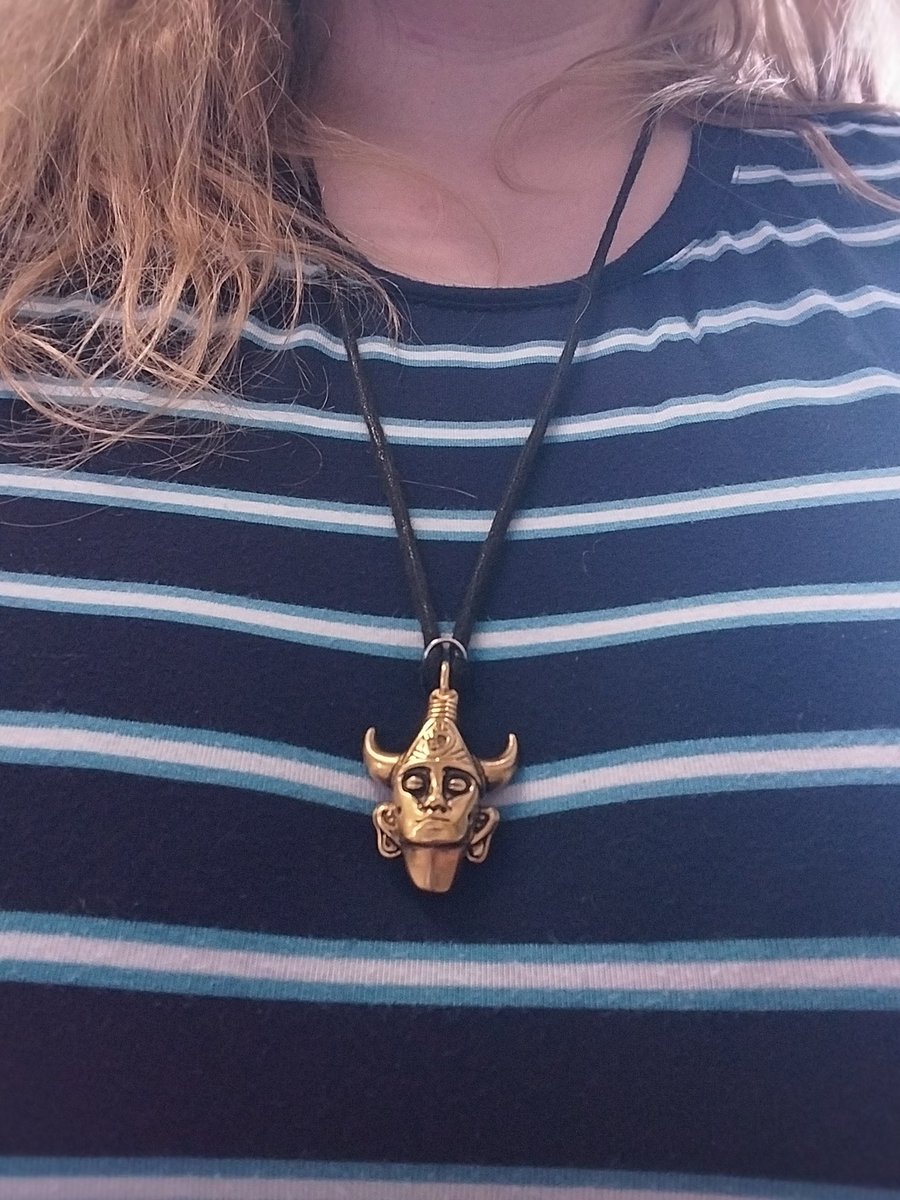 FuryOfTheAngels's tweet photo. My library instruction session was this morning, and I wore my #Samulet for good luck. The instructor recognized it! We sat and talked about #Supernatural for a good 10 minutes before the class arrived. Great way to break the ice ๐ https://t.co/AkkgnDHjyh