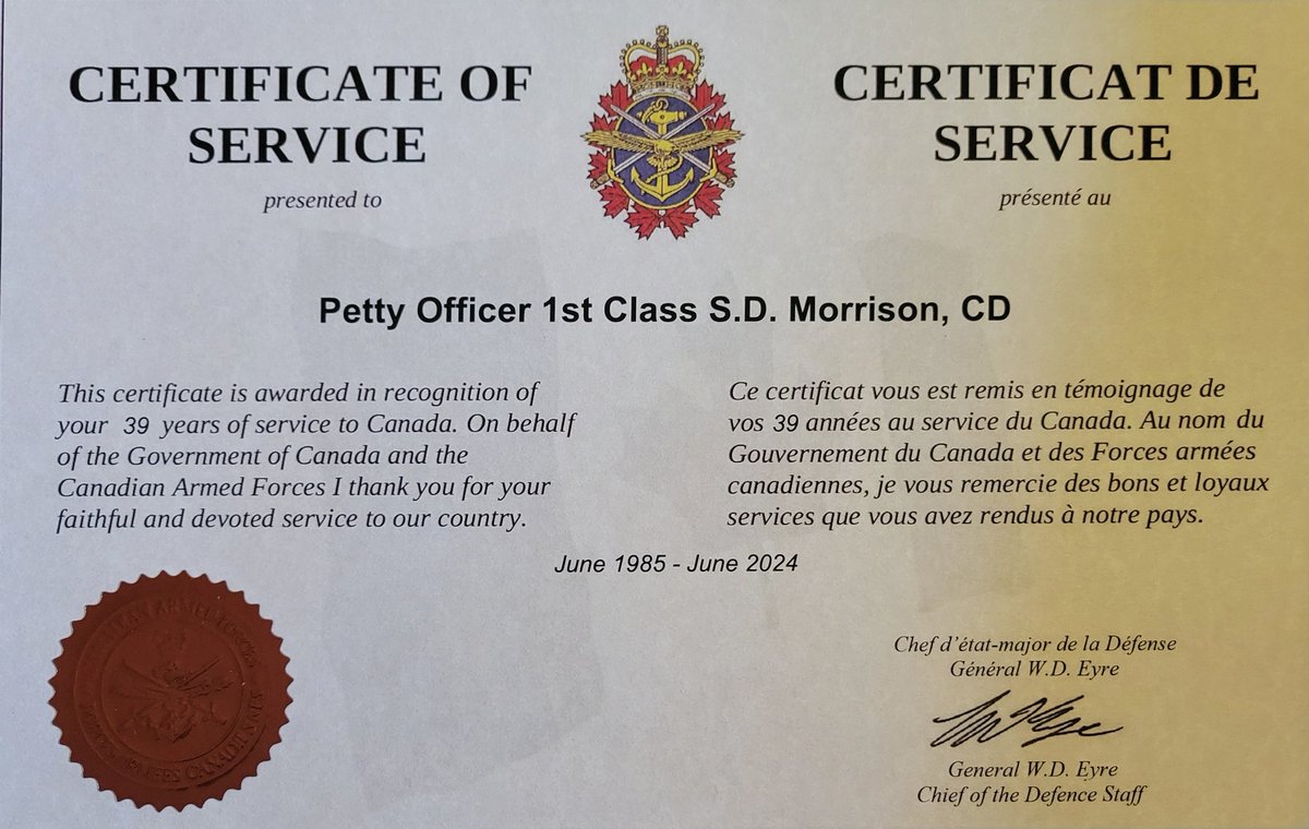 MoeCoast's tweet photo. On June 4th 1985 I walked into the Royal Westminster Regiment Armories and was sworn into the Canadian Army. In 1991 I transferred to the Royal Canadian Navy.  Now after 39 years and 1 day I retire from the Canadian Armed Forces. #CanadianArmy #RoyalCanadianNavy  #39CBG #MarPac https://t.co/706YzLyNcX