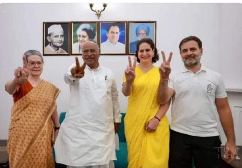 bhaskarreddynzb's tweet photo. Back Banchers Ofter Scoring 35 Marks In The Final Examinations 💪😂
@PMOIndia @AmitShah @BJP4India @BJP4Telangana @Arvindharmapuri https://t.co/osDUg4H7Tt