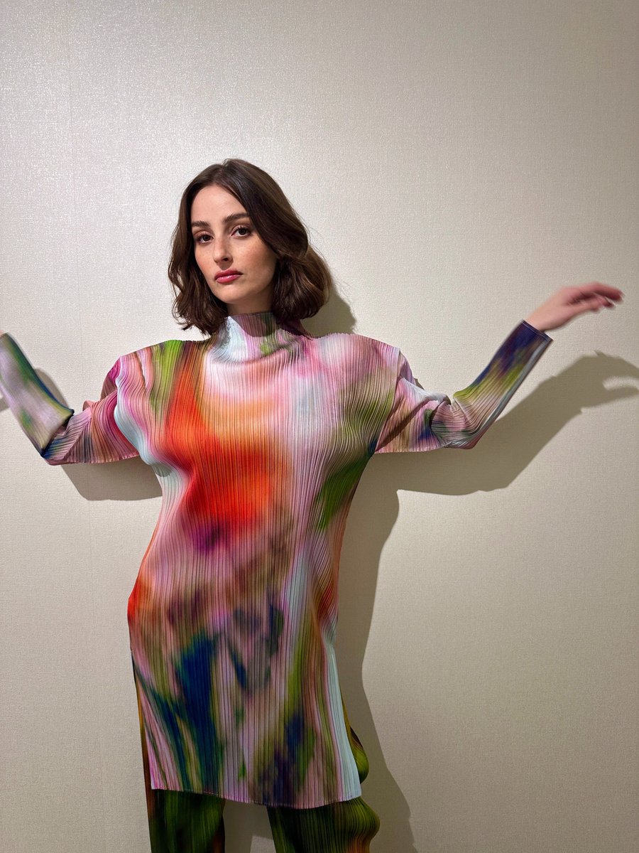 hernameisBANKS's tweet photo. pride is every month 🌈🖤 https://t.co/s9BEzEgU4d