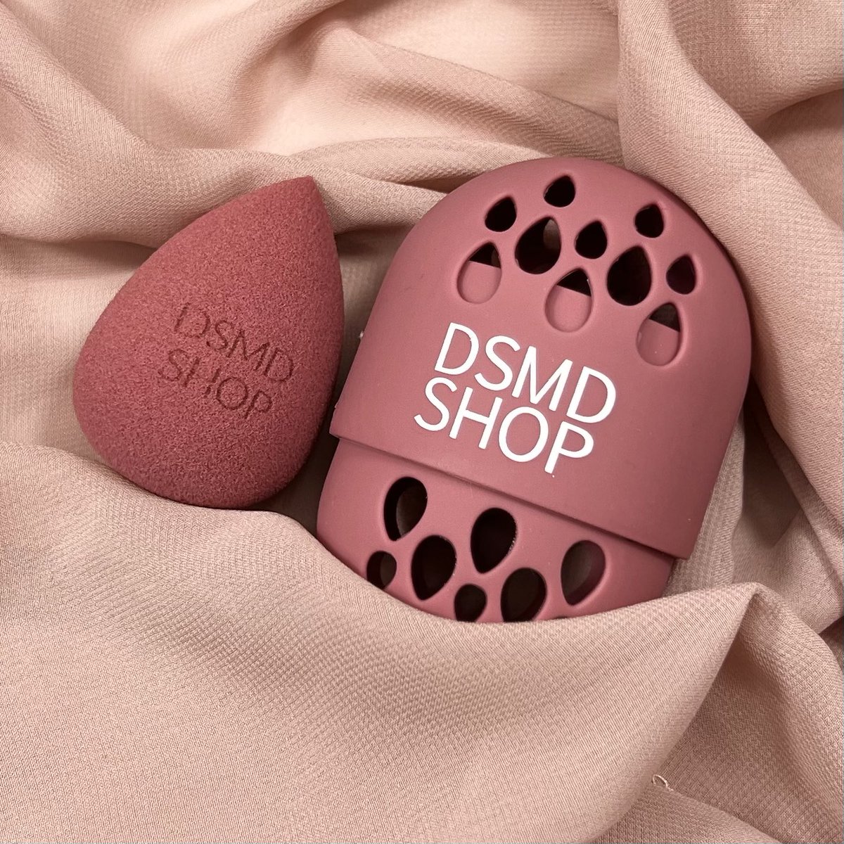 dsmdshop's tweet photo. I am proud to announce that DSMD Shop is now available in 50+ @urbanoutfitters stores here in the US and Canada!!! This is a dream come true and I wouldn’t be here without any of you. THIS IS JUST THE BEGINNING.. SWIPE FOR ALL STORE LOCATIONS https://t.co/Ei4vSnvpH0