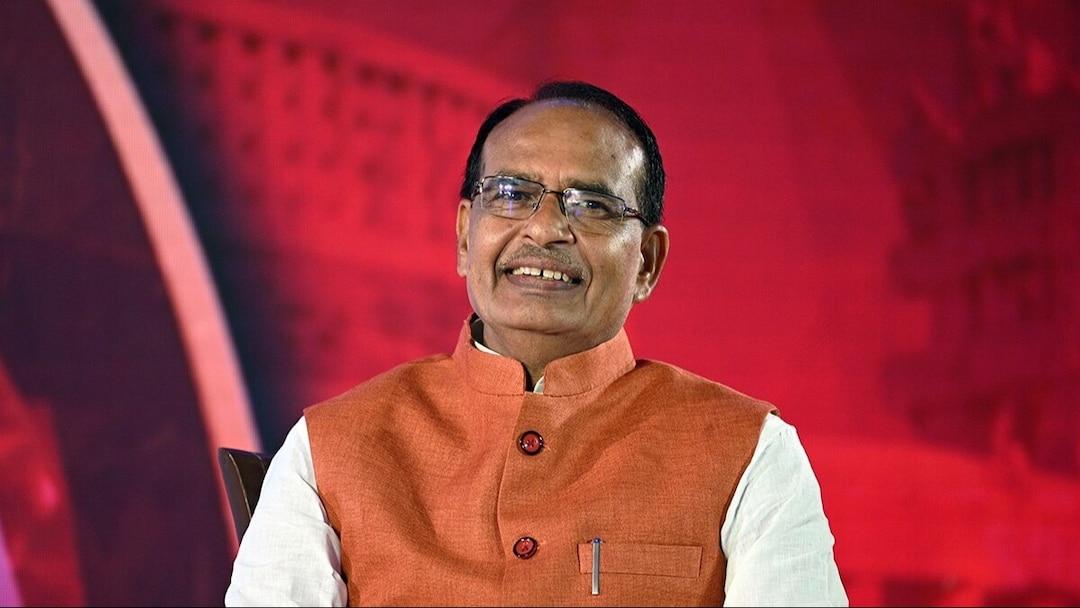 Aryabhatt55's tweet photo. Breaking News

Shivraj Singh Chouhan has been called to Delhi immediately, very likely that he will become the next BJP Party President.  

BJP has finally started learning from their mistakes !! Better Late than Never.
#Shivrajsingh #shiv_ka_Raj https://t.co/Bj4uvQODJu