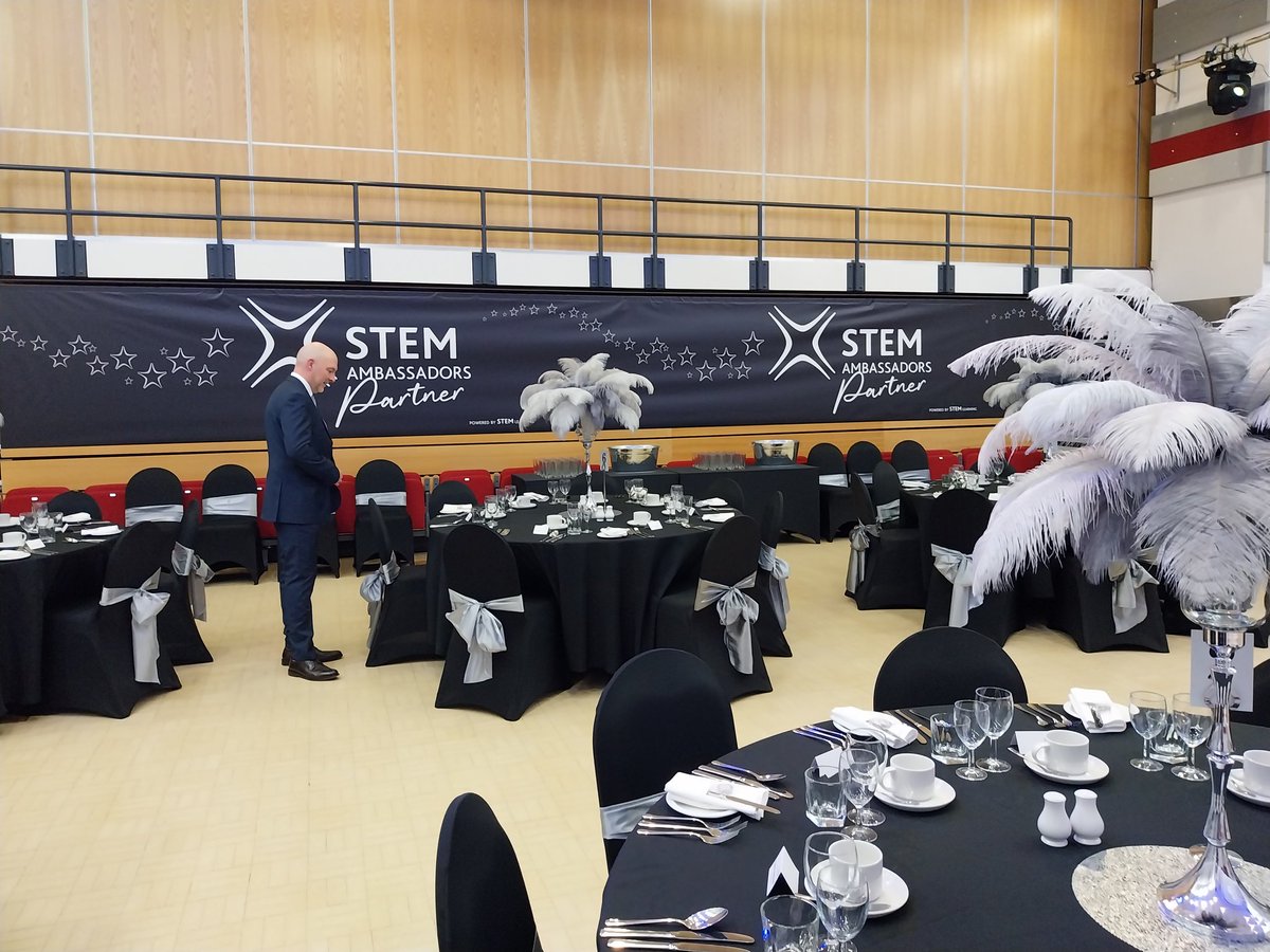 STEMLearning_AS's tweet photo. #Employers #MakingADifference engaging in @STEMAmbassadors programme exploring how they can further engage and financially support @STEMLearningUK programmes including #DestinationSTEM #teachercpd My call to arms to #STEMemployers #stemambassadors come & explore more #stemStars https://t.co/AGBkHBZSs2