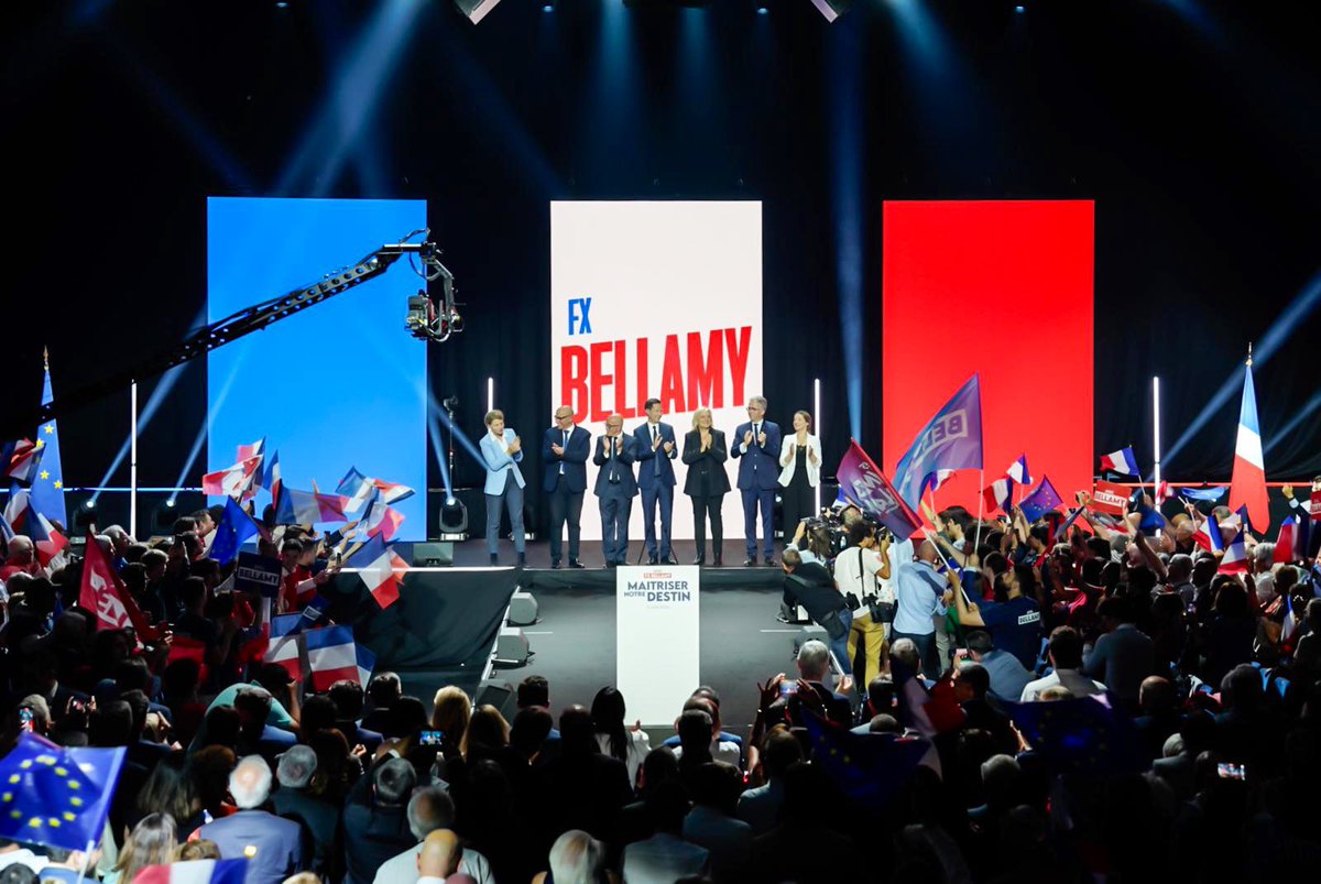 fxbellamy's tweet photo. Merci d'être venus si nombreux... J-4 ! 

#AvecBellamy https://t.co/Xd09YE1j5t