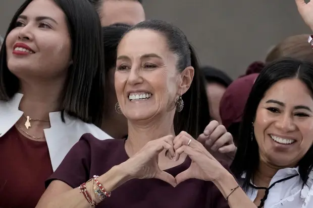 DaysOfNoahh's tweet photo. Elite Kabbalists doing a #Kabbalah #Cabala #Heart in the Mexican sh-elections.
#Lamed https://t.co/r7Ww5bF8Zb