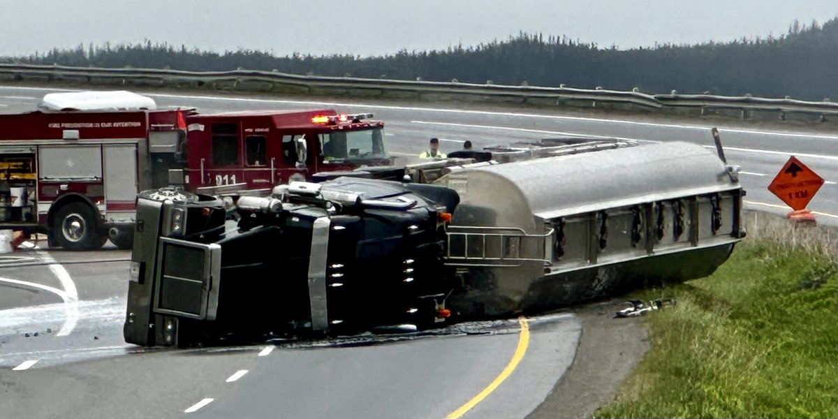 East-bound lanes on TCH near Maple Valley Road off-ramp in Corner Brook closed due to overturned fuel tanker. Expect delays, and avoid the area. #nltraffic