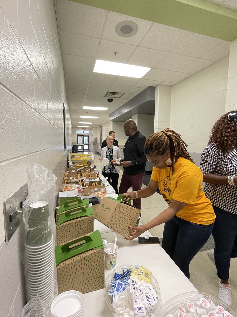 BangnSnouff's tweet photo. @IPSSchools Leaders are fueling up for Day 3 of Summit! Many thanks to @IPSFund for sponsoring School Leader Summit by providing breakfast and lunch throughout the week! Kicking off the morning with an Olympic word search! #IPSDistrictPD #ipsPD #watchuswork https://t.co/w2p8XnTsiy