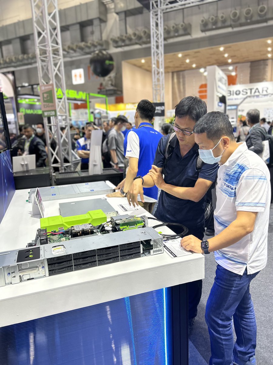MiTACcomputing's tweet photo. It’s day 2 of TYAN & MiTAC at Computex 2024!
A big thank you to all the visitors who stopped by our booth today to discuss server technology today!😊😊
#Computex2024 #Server #AMD #Intel #TYAN #MiTAC https://t.co/rxspUpZpzF