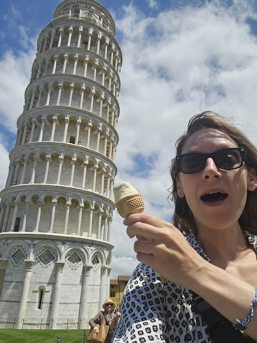 Don't fall on my Gelato you Pisa tower!!! https://t.co/dWcXCQJKKA