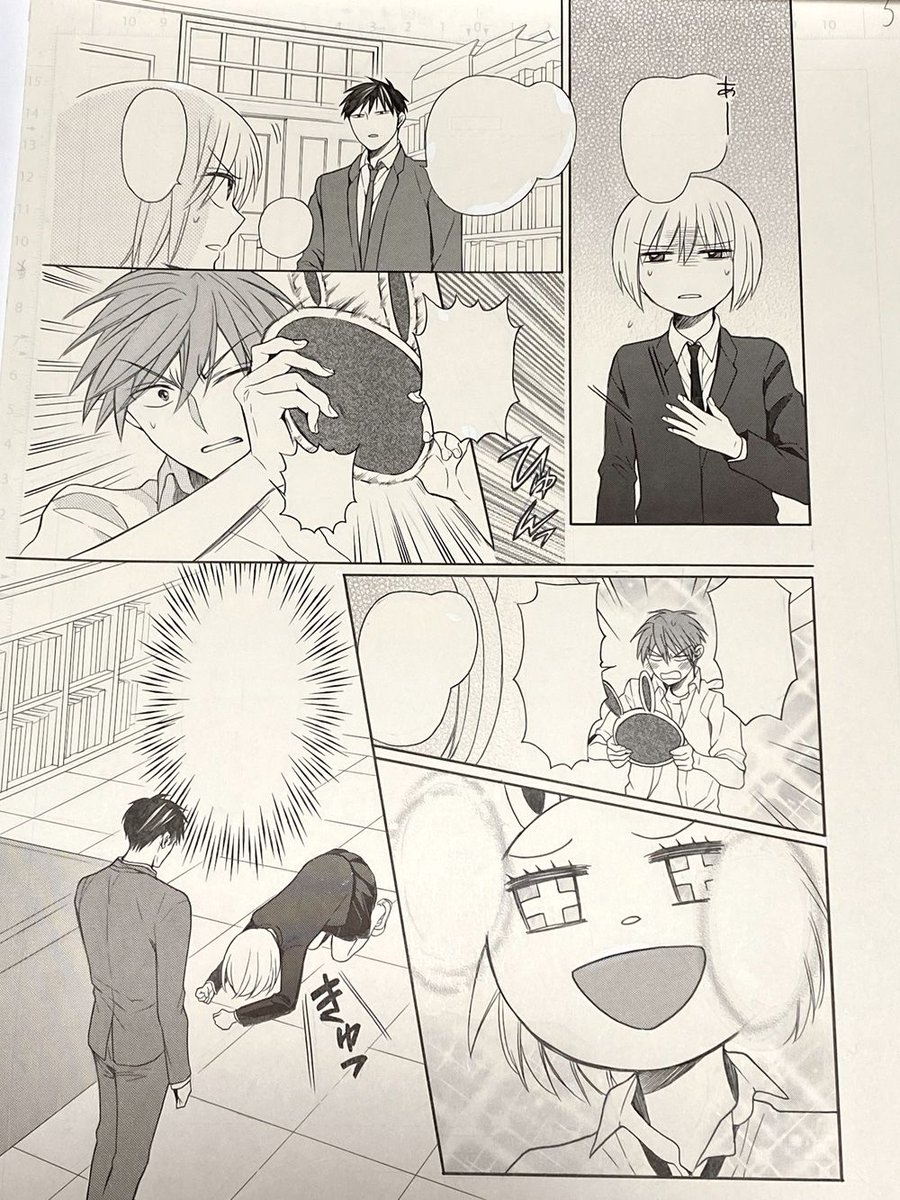 そしてこの前言っていた原画の件ですが、
探したらちょうど俺様ティーチャー22巻の原稿があったので写真を撮ってみました!
めちゃくちゃホワイトで修正していてちょっと恥ずかしいのですが…。