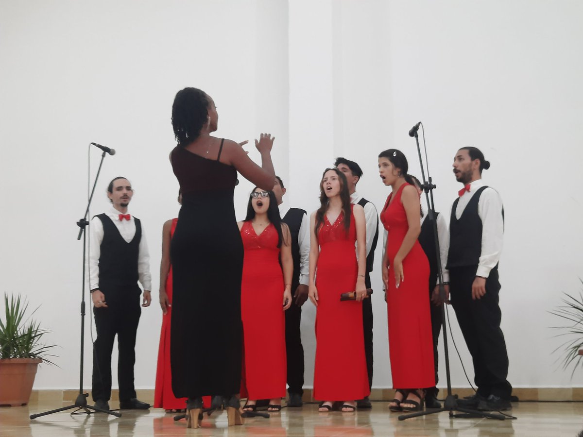 Inicia acto para premiar a los más destacados un la Universidad de Holguín