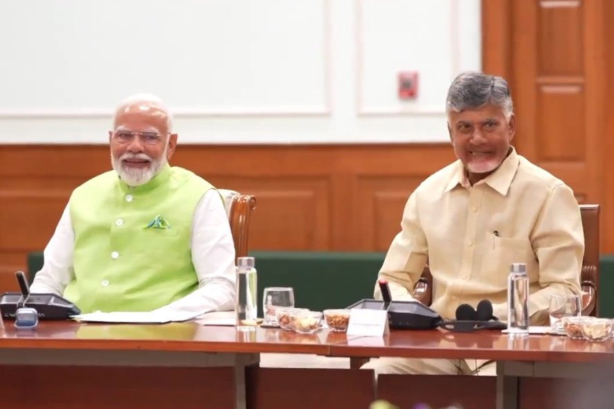 vmohan99's tweet photo. 23/3 to Creating history in Indian politics ..Greatest comeback of all time ✌️
The only reason he is called the KING MAKER🫡
#Goat #kutamitsunami #TDPBounceBack #TDPFOREVER #cbnfornation #CMofAp @JaiTDP https://t.co/t5F8g6Qlsd