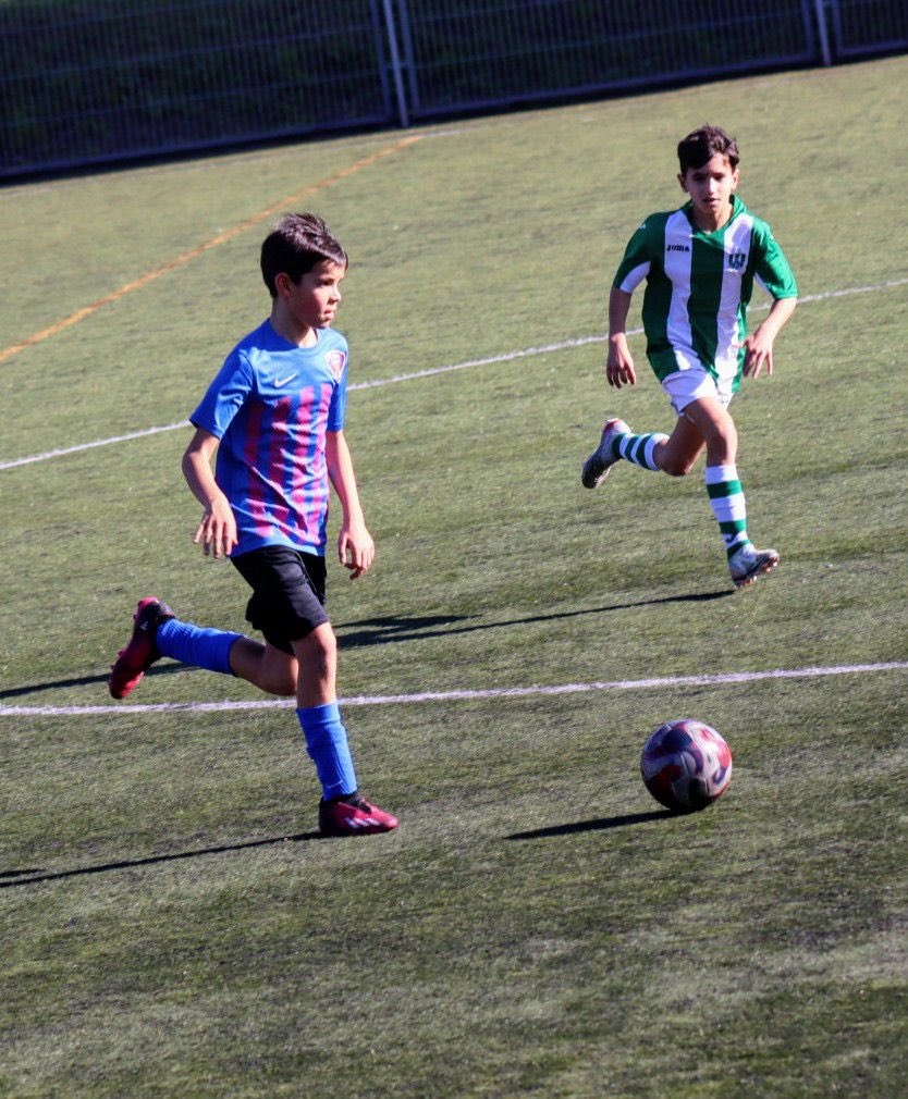 SDLEIOAoficial's tweet photo. 🔝 Alain Lop (2012), el jugador que ha formado parte del grupo que ha ganado la copa Euskadi, jugará en el @AthleticClub a partir de la próxima temporada 

👏🏽 Zorionak, Alain! https://t.co/YJ7sZ06Ynb