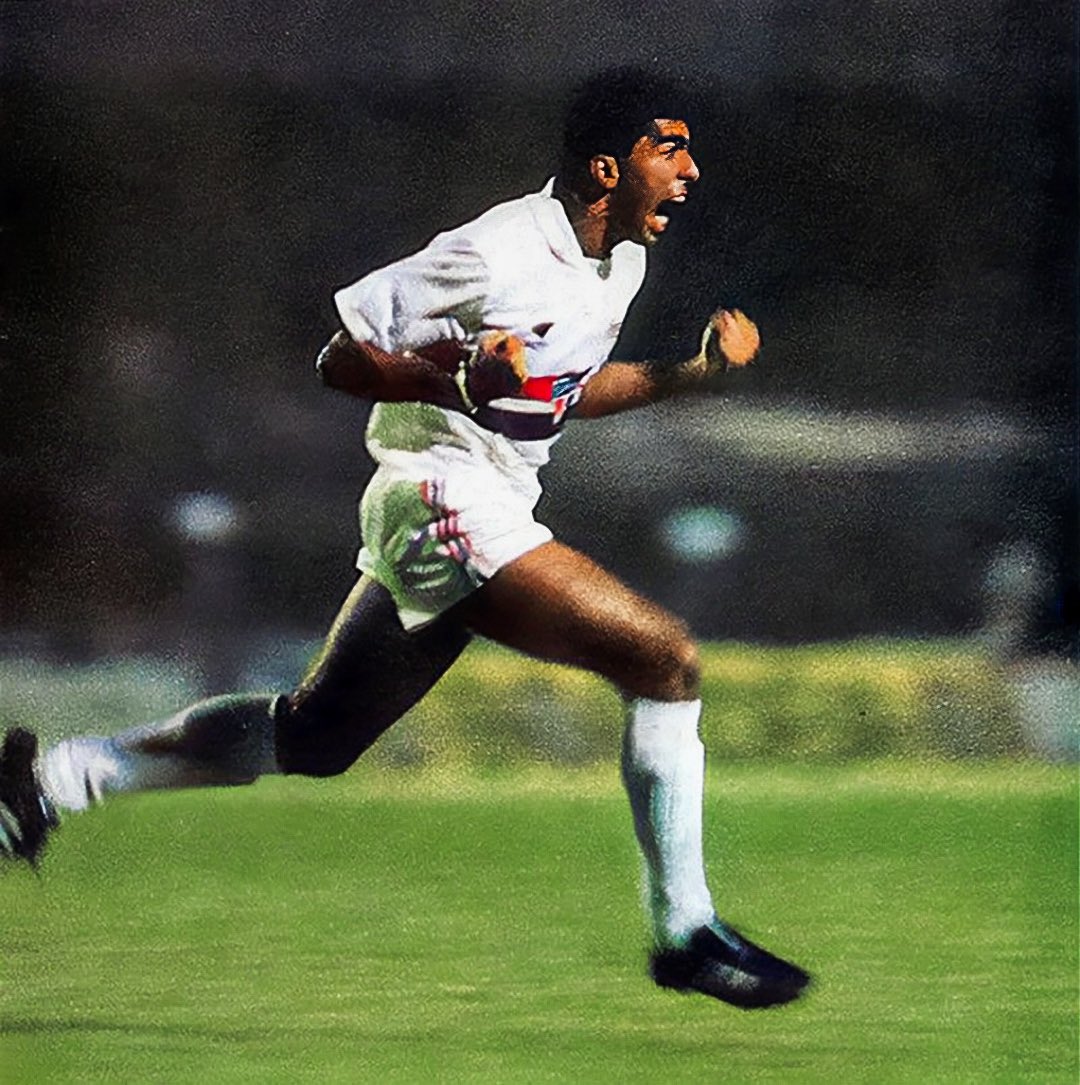 SaoPauloFC's tweet photo. ⚽️ Em 5 de junho de 1991, aos 4 minutos do 2º tempo, Mário Tilico fez o gol que garantiu o tricampeonato brasileiro ao Tricolor e deu início à era vitoriosa de Telê Santana no São Paulo.

#SPFCpédia
#VamosSãoPaulo 🇾🇪 https://t.co/kKwBJ1gT88