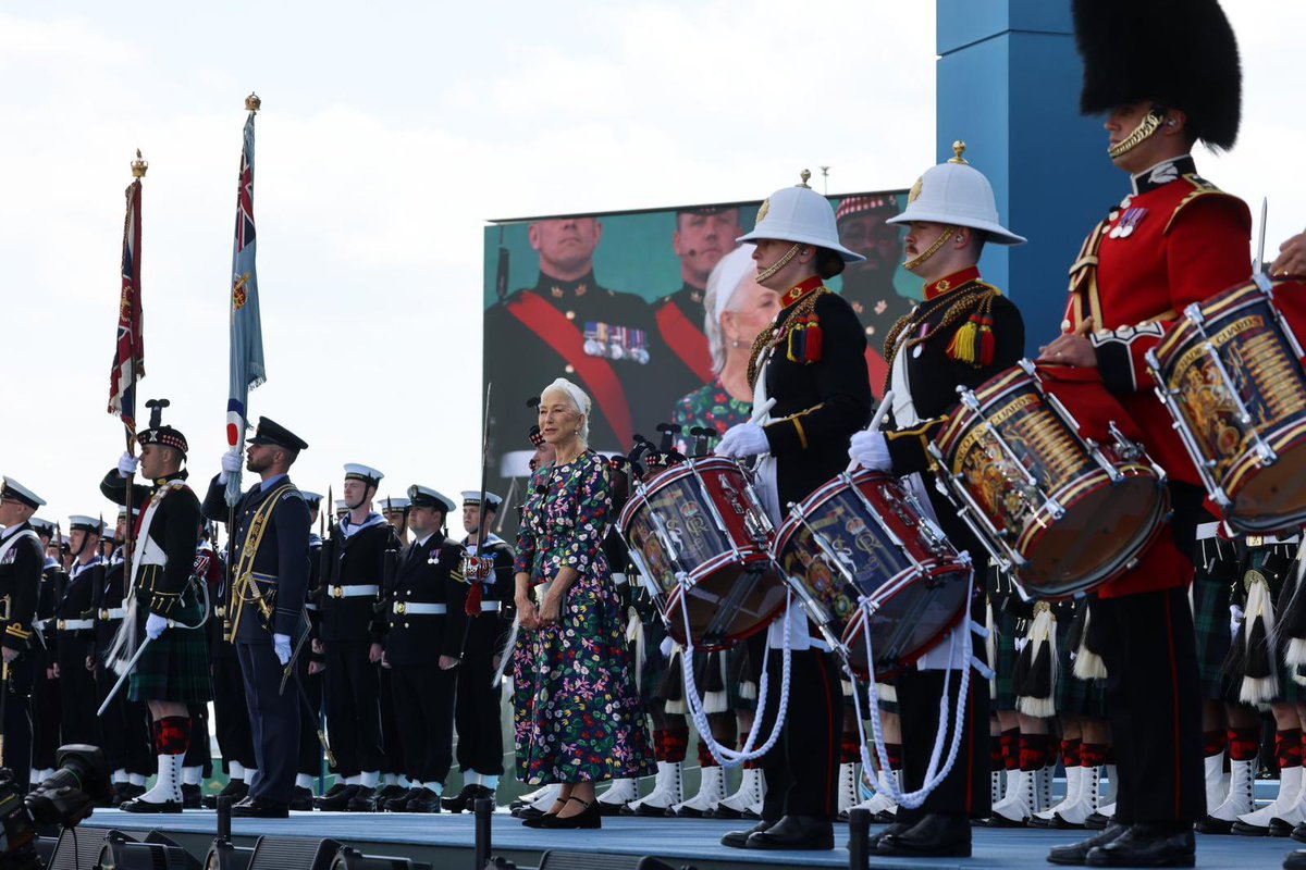 JohnnyMercerUK's tweet photo. In Portsmouth today as the UK’s Veterans’s Minister to mark the 80th Anniversary of the “Great Crusade,” together with some of the extraordinary veterans of that day. Humbling we still have these giants in our ranks. 🇬🇧 https://t.co/Srr7KoUwRW