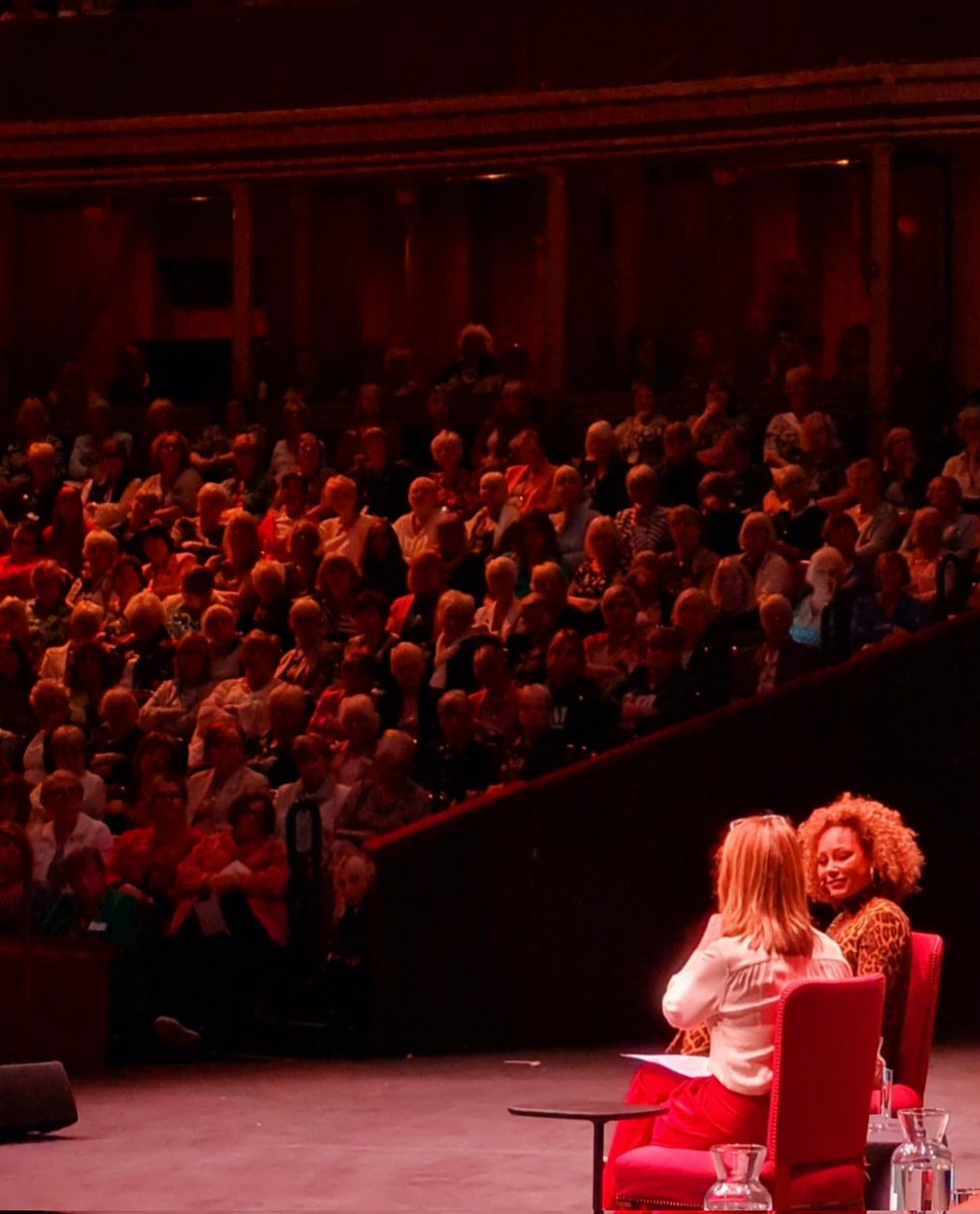 Women's Institute tweet media