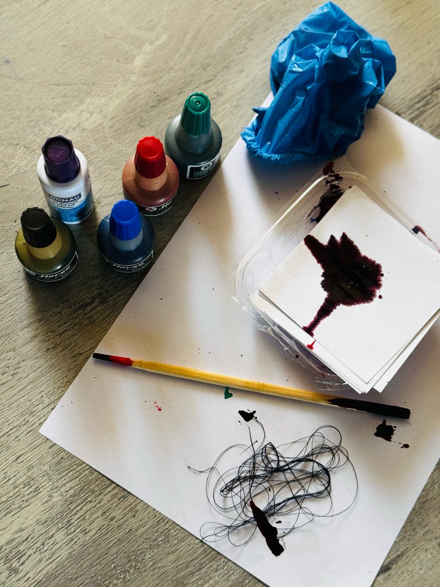 Minimalisterken's tweet photo. https://t.co/ymg8P31uIp 
The new art of drawing in which thread and shadows are used requires and attention because it is drawn only once. 🎨🧵 @opensea @NFTArt__Finance #nftarti̇st #openseaart https://t.co/PB7daYQY7K