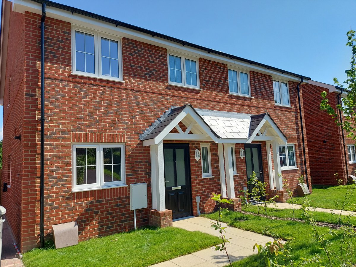 Claire Swaffield tweet media