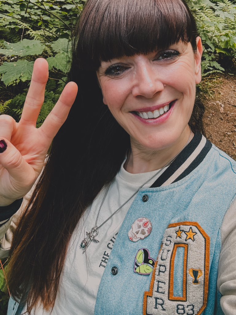 Vickilicious10's tweet photo. Very late GM ✌️✨♥️

Have a wonderful witchy Wednesday #NFTCommunity https://t.co/0ANtPT7yah
