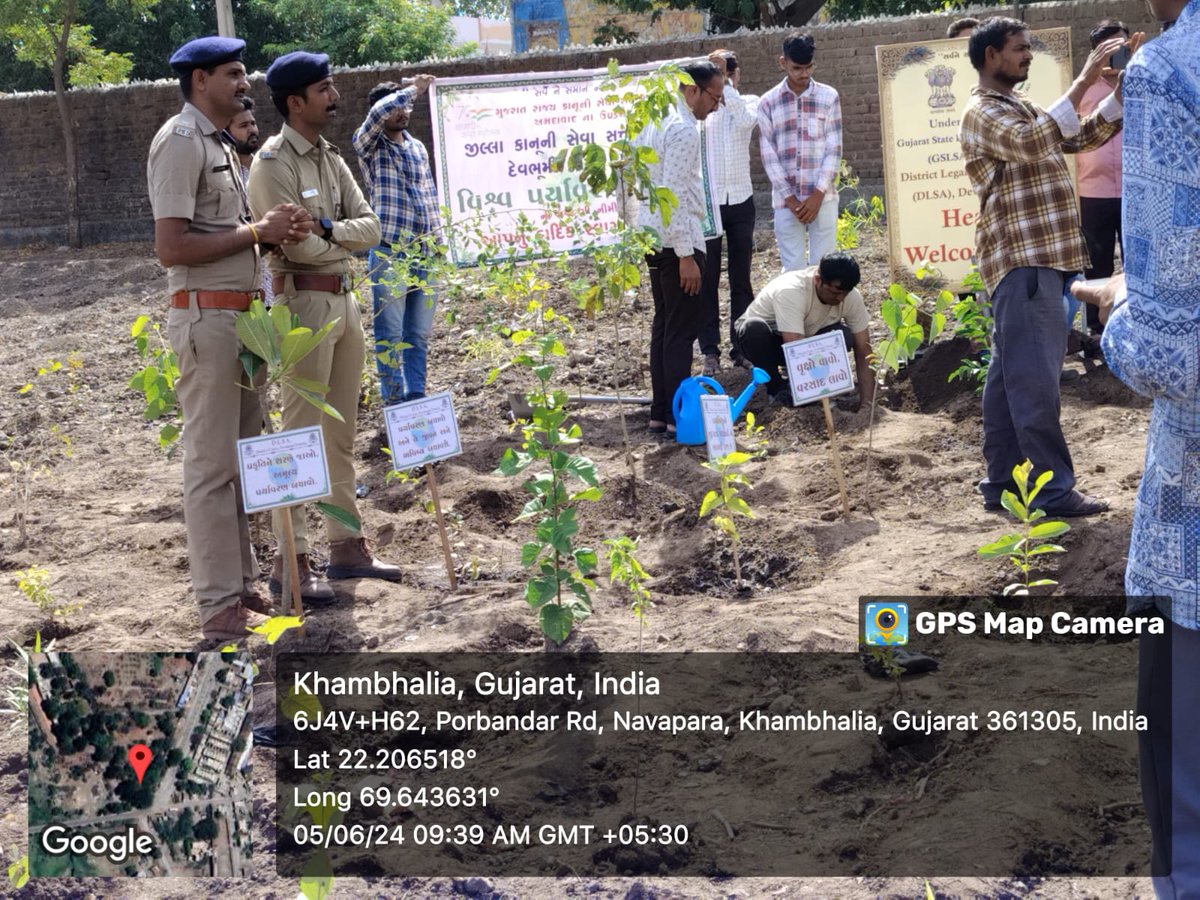 Np_Khambhaliya's tweet photo. તા.૦૫/૦૬/૨૦૨૪ના રોજ ”વિશ્વ પર્યાવરણ દિવસ” નિમિતે ખંભાલીયા નગરપાલિકા દ્વારા હિંદુ સ્મશાન ખાતે વૃક્ષારોપણનું આયોજન કરવામાં આવ્યું.
#cmogujarat
#sbmugujarat
#GujUDDept
#nirmalgujarat2
#SwachhGujarat2024
#SwachhSurvekshan2024
#lifeforenvironment https://t.co/CSTq9R5bLO