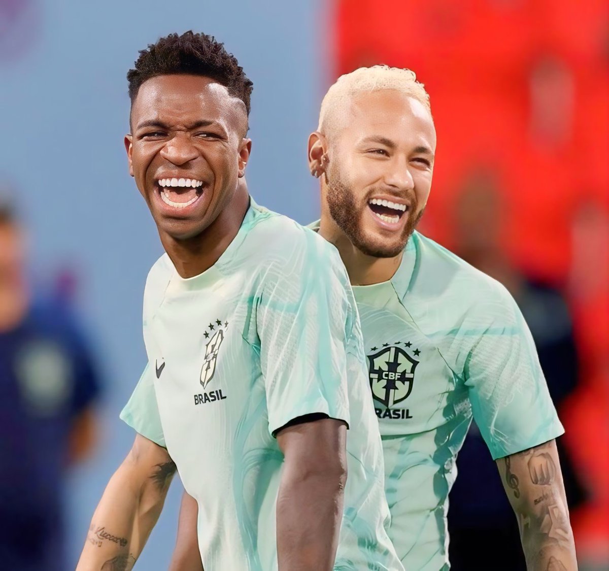 “O Vinicius Jr pode ganhar 3 Bolas de Ouro, mas ele não vai ser melhor que o Neymar nunca. Isso é o que penso. Agora bola por bola, o Vinicius é melhor que o Neymar? Desculpa, vai.”

- Neto