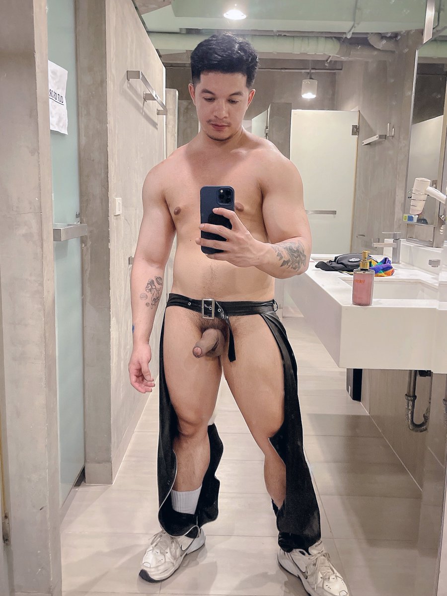 KingCobra🐻 tweet media