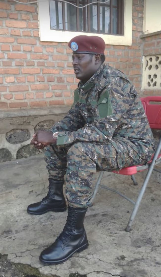 tresorkanda2's tweet photo. Le terroriste Rwandais #Bijugiza envoyé en Enfer par les FARDC

Colonel au sein de l’armée Rwandaise, il commandait les attaques terroristes de la RDF contre la population congolaise

Merci aux FARDC https://t.co/4VqwJbVKPu