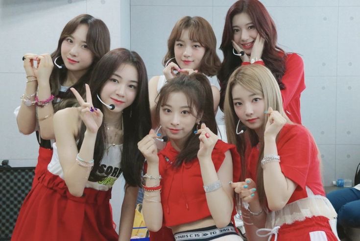 suyunpunch's tweet photo. a thread on rocket punch's mistreatment over the past 5 years.

RCPC FULL ALBUM WHERE?
RCPC CONTENT WHERE?
TREAT ROCKET PUNCH BETTER.
#로켓펀치_대우를_개선하라 
#WoollimTreatRCPCBetter
#울림은_로켓펀치를_존중하라 
#Woollim_Respect_RocketPunch https://t.co/1dMtMdSPtp